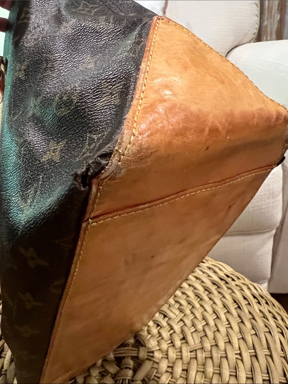 Louis Vuitton Cabas Mezzo Monogram Shoulder Tote - Picture 9 of 16